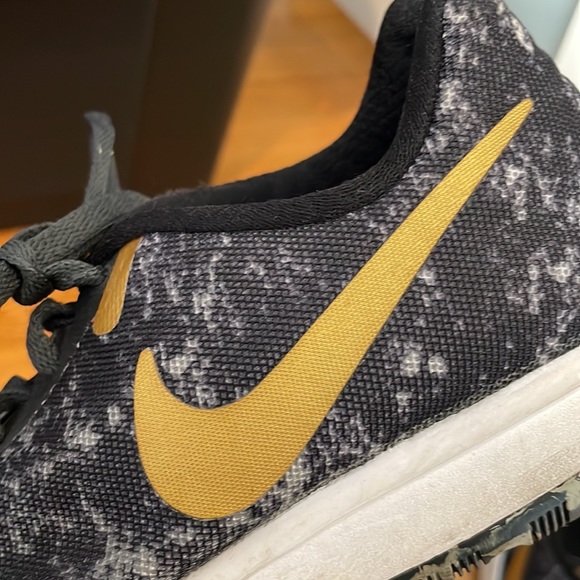 Nike Flex Experience RN 6 Womens Shoes - gold/black/white - Picture 7 of 8